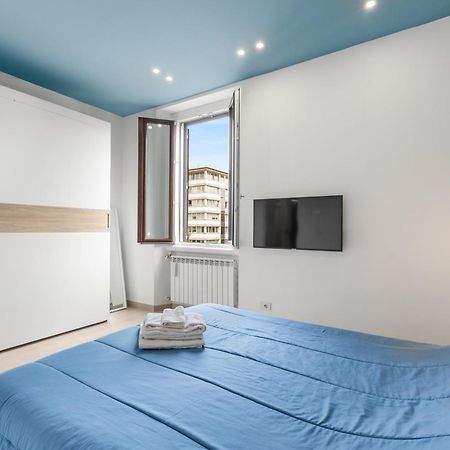 Апартаменты Minimal House - 4Persone - Centro Милан Экстерьер фото